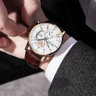Montre de sport à quartz à la mode