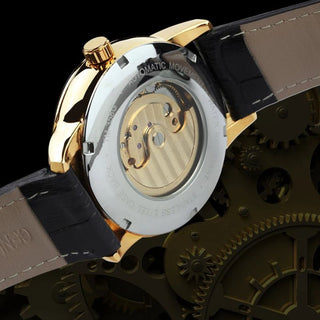 Montre squelette automatique avec affichage des phases de lune